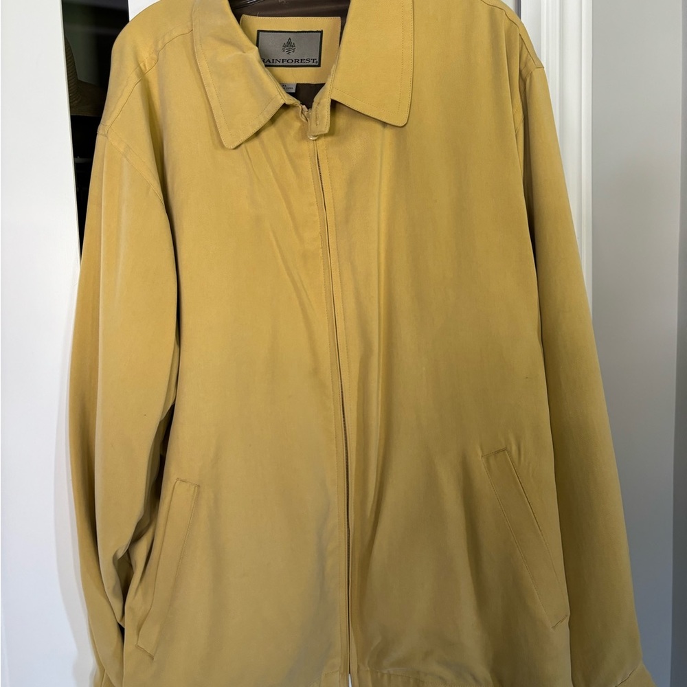 Men’s beautiful jacket by Rainforest